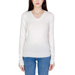 Guess - Refined V-Neck Fitted Cotton Knit Top - White Guess